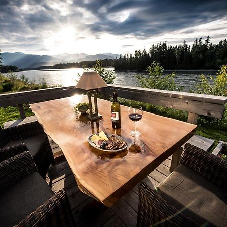 Skeena River House Bed & Breakfast Terrace Exteriér fotografie