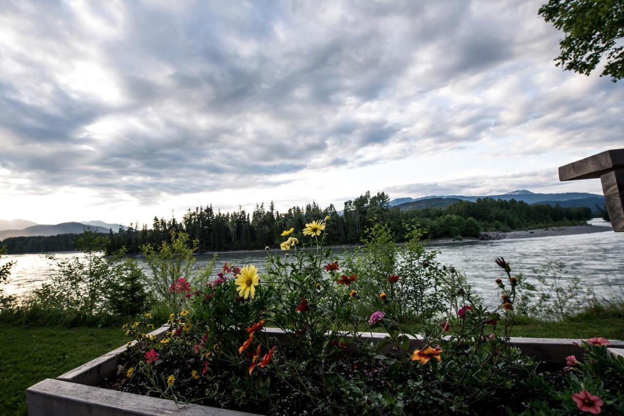 Skeena River House Bed & Breakfast Terrace Exteriér fotografie