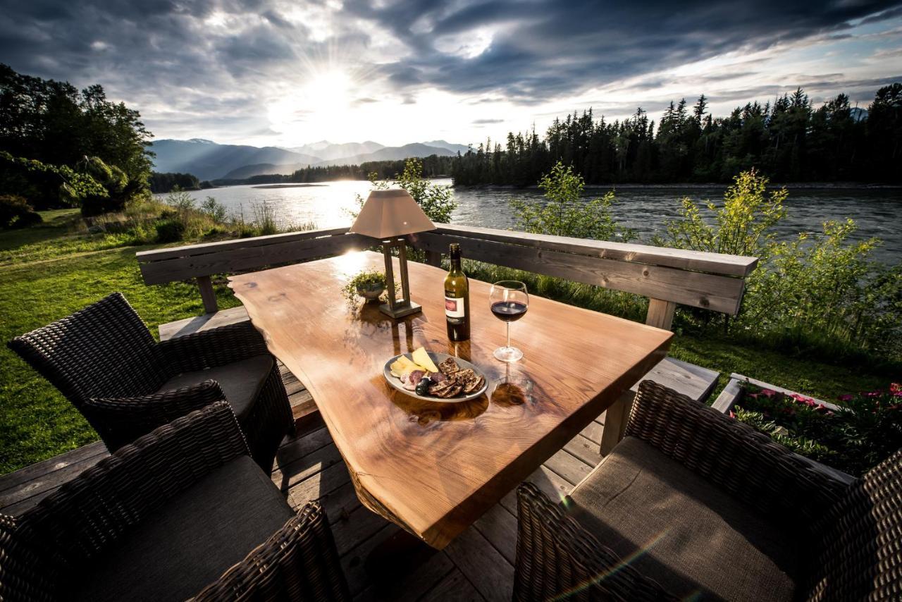 Skeena River House Bed & Breakfast Terrace Exteriér fotografie